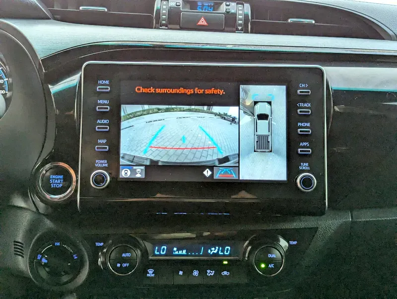 تويوتا هيلوكس 2022